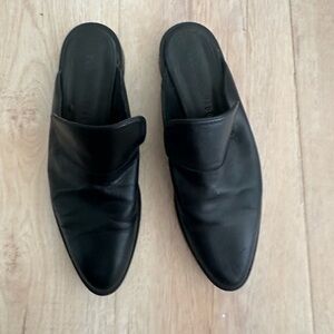 Freda Salvador Keen Leather Black Mules in Size 7